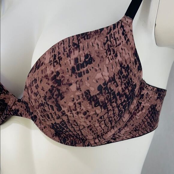 Pink VS wear everywhere push-up bra - Picture 2 of 5